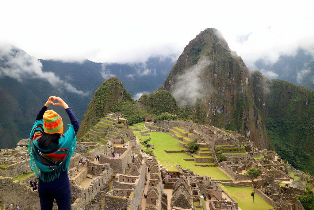 Sacred Valley VIP + Machu Picchu
