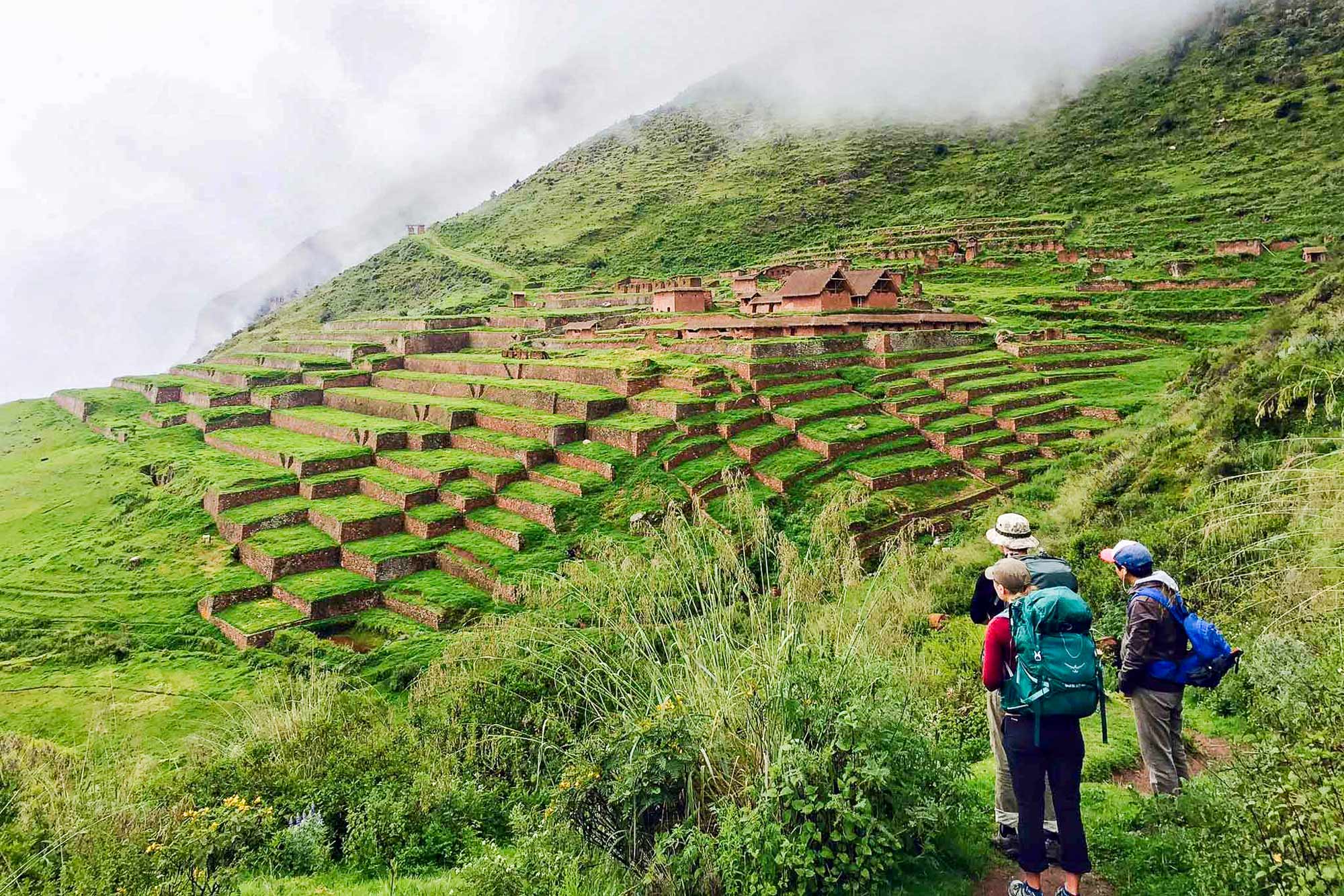 Huchuy Qosqo Trek to Machu Picchu (2 Days)